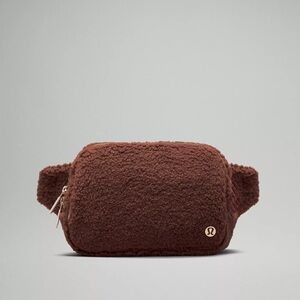 NWT Lululemon Everywhere Belt Bag Fleece Large, 2L, Brown Earth/Gold, Belt Bag